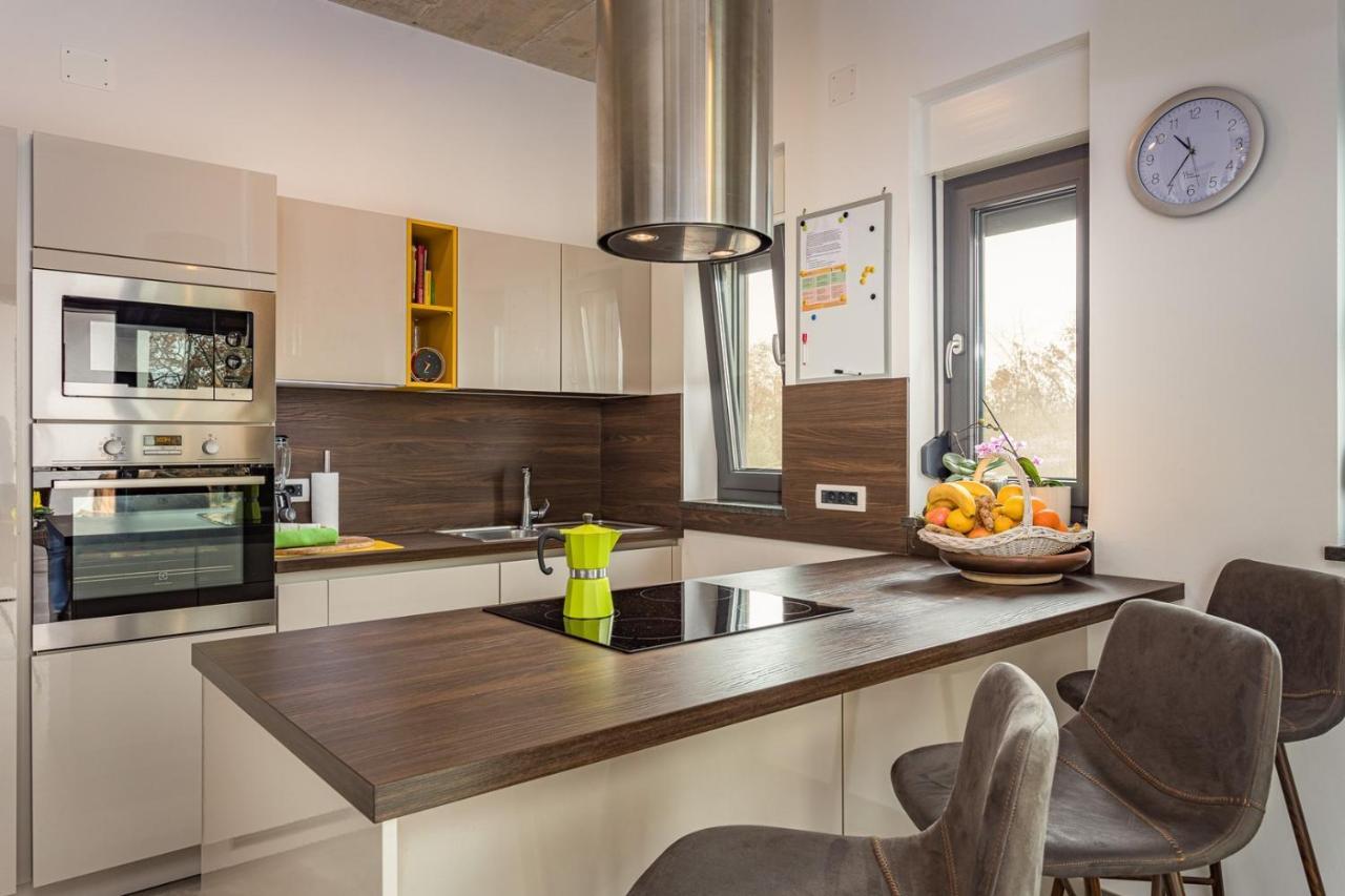 Apartments Bijou With Big Private Garden Near Umag Vilanija מראה חיצוני תמונה