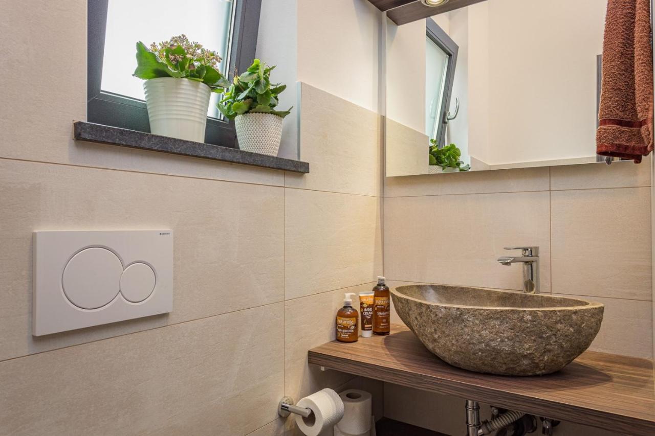 Apartments Bijou With Big Private Garden Near Umag Vilanija מראה חיצוני תמונה