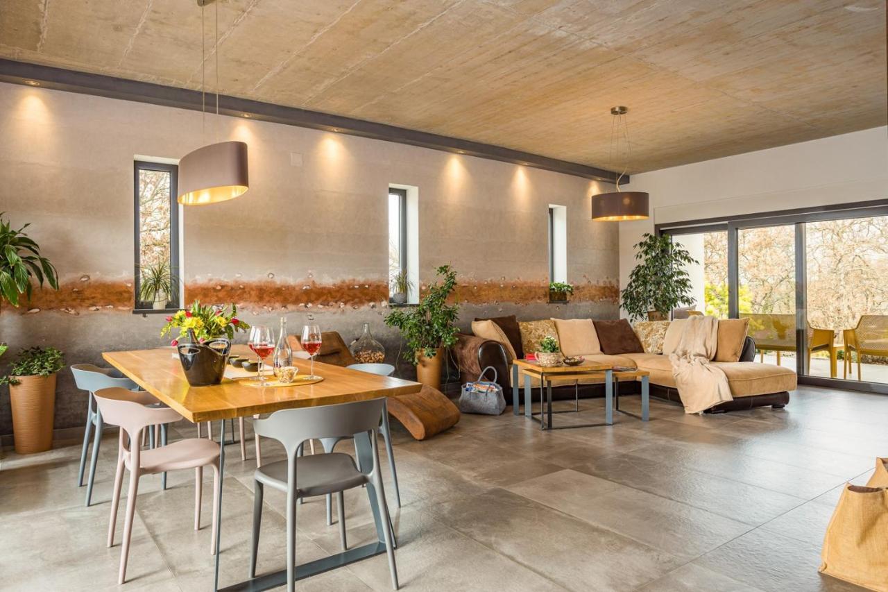 Apartments Bijou With Big Private Garden Near Umag Vilanija מראה חיצוני תמונה
