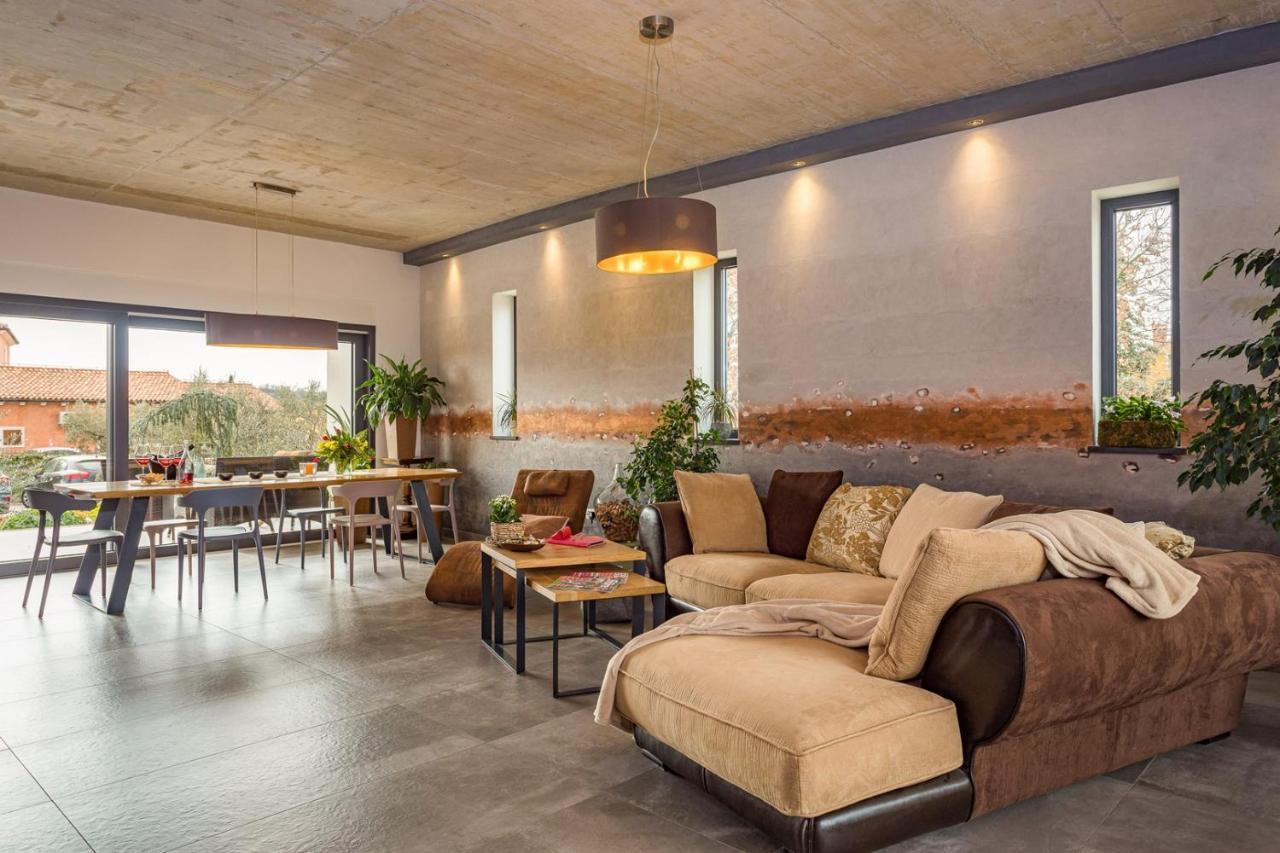 Apartments Bijou With Big Private Garden Near Umag Vilanija מראה חיצוני תמונה