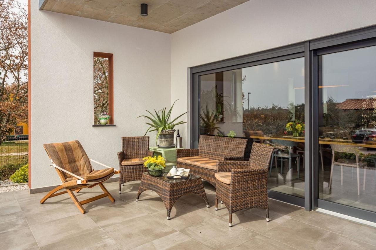 Apartments Bijou With Big Private Garden Near Umag Vilanija מראה חיצוני תמונה